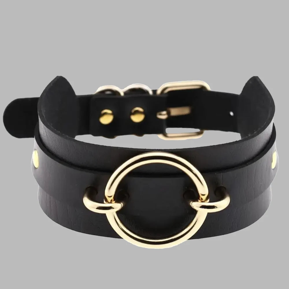 Black O-Ring Choker Collar with Gold Hardware – Gothic Faux Leather Statement Collar