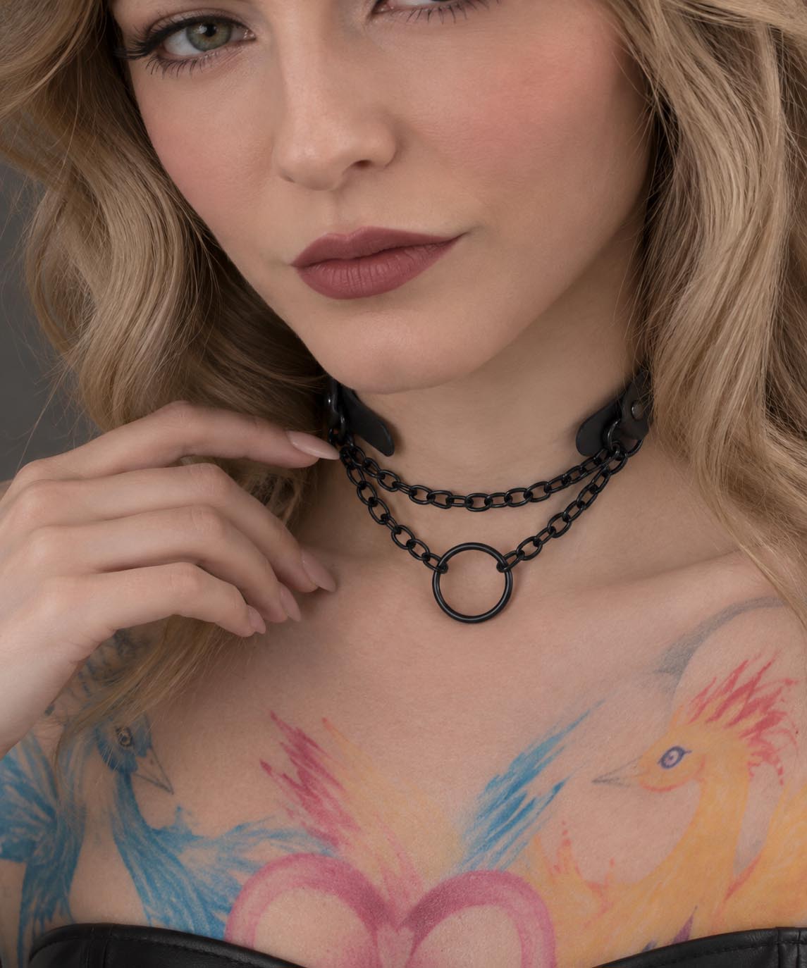 Black Layered O-Ring Choker Collar with Chain Detail – Gothic Statement Neckwear