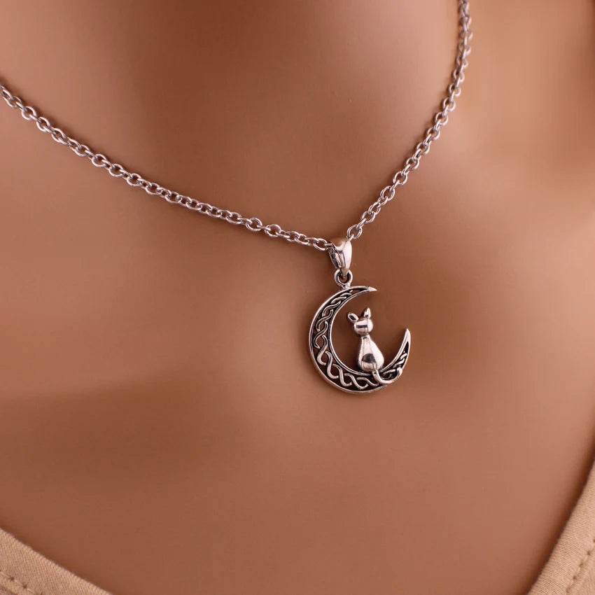 Celtic Kitten Moon O-Ring Collar | Witchy Gothic BDSM Chain Collar
