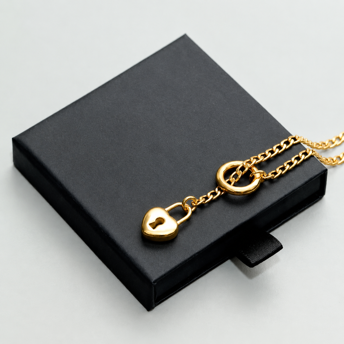 heart-pendant-day-collar-